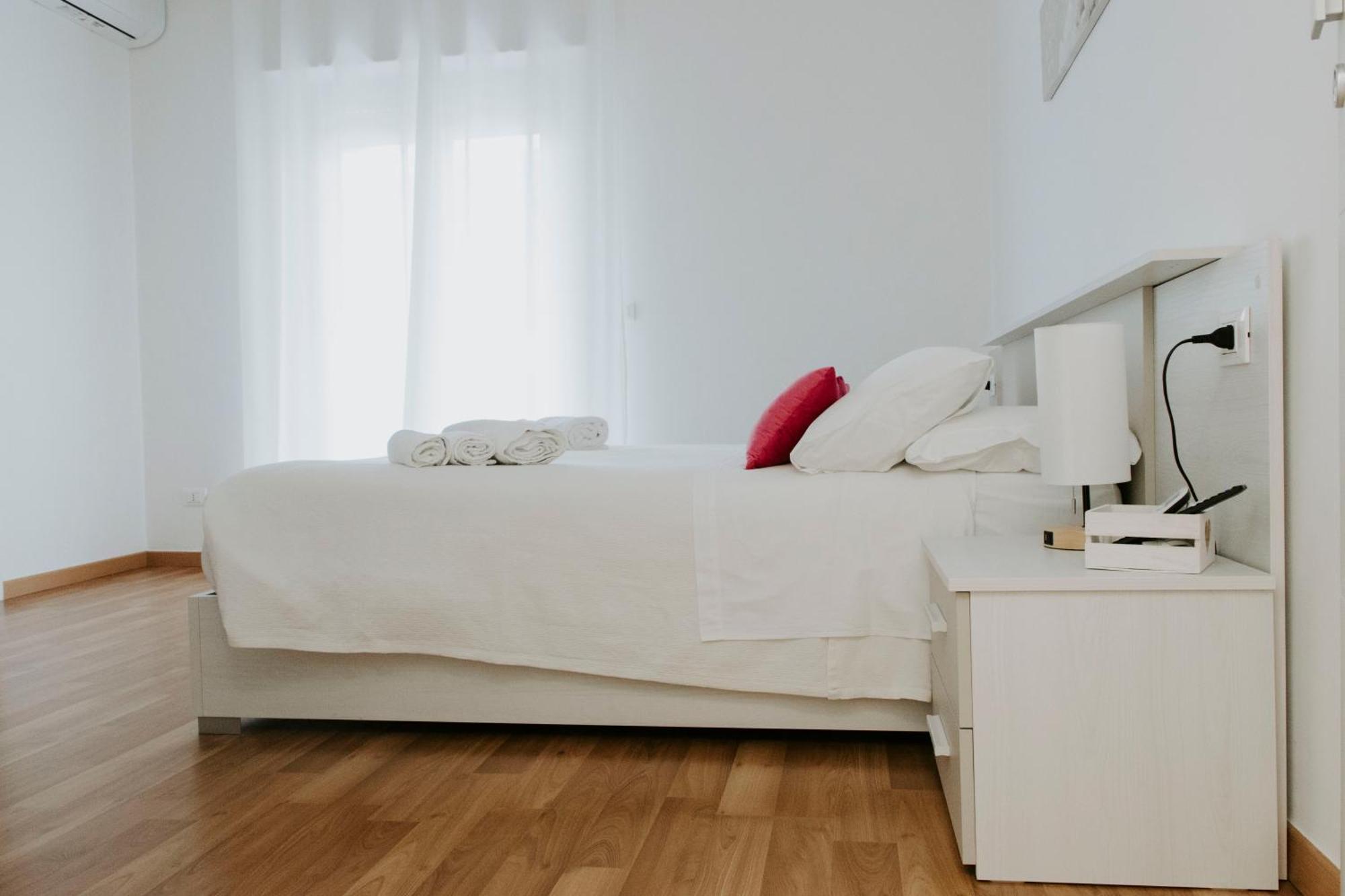 Bnb Nuova Vita Paola Eksteriør billede